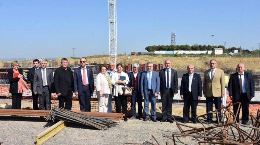 Tekirdağ B&uuml;y&uuml;kşehir Belediyesi Yeni Hizmet Binası İnşaatı Hızla İlerliyor