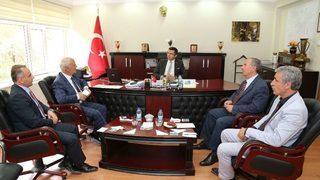 Vali Memiş’ten Özel İdare’de Değerlendirme Toplantısı