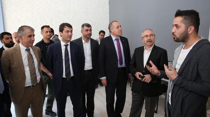 Mardin’de ‘gençlik Merkezi’ Açıldı