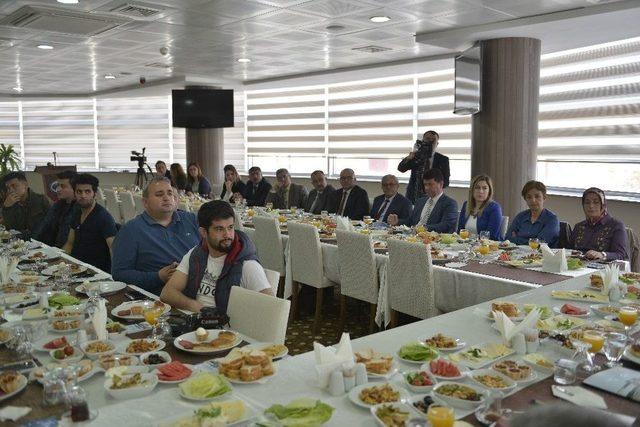 Rektör Akgül: ”karamanoğlu Mehmetbey Üniversitesi Daha İyi Yerlere Gelecek”