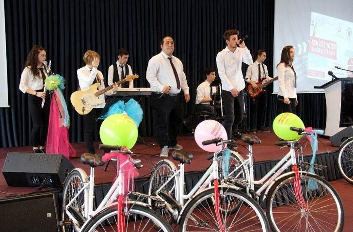 Kanser Savaşçıları Ödüllendirildi G4