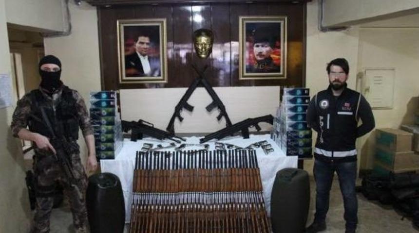 Şemdinli'de 388 Av T&uuml;feği Ele Ge&ccedil;irildi