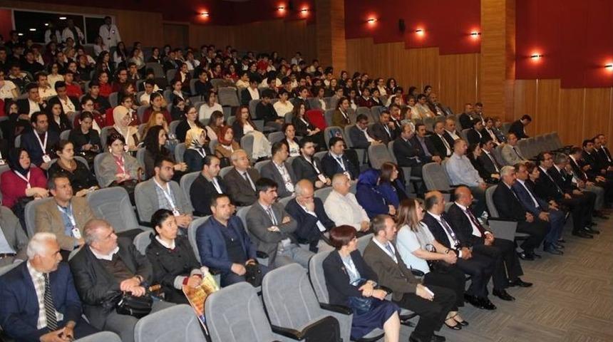 İngilizce &Ccedil;alıştayı D&uuml;zenlendi