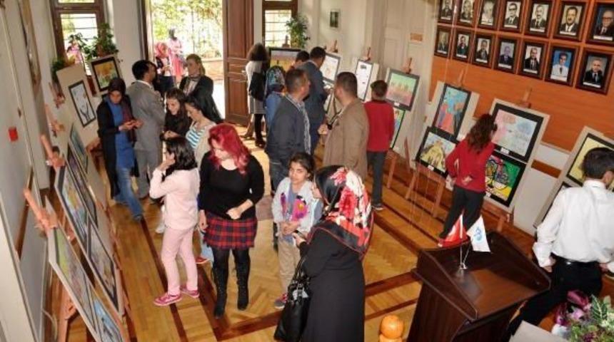 Trabzon Barosu'nun, '&ccedil;ocuk G&ouml;z&uuml;yle Avukat' Resim Yarışması Sonu&ccedil;landı