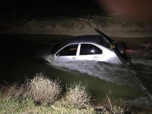 Ereğli de 2 Otomobil Sulama Kanalına U&ccedil;tu 2