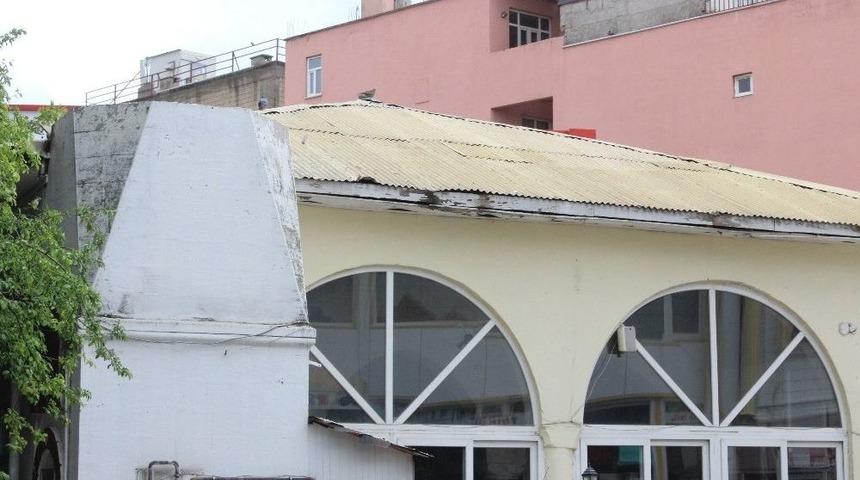 Hoca &Ouml;mer Caminin Minaresi Yapılmayı Bekliyor