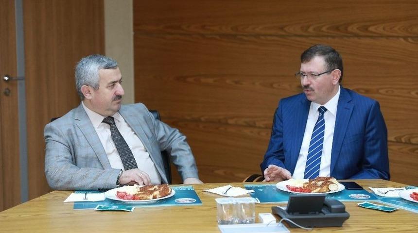 İsu Genel M&uuml;d&uuml;r&uuml; Bayram, Başkan Baran&rsquo;la Bir Araya Geldi