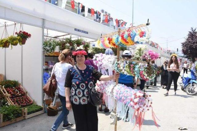 Bayındır Uluslararası Çiçek Festivali Başladı