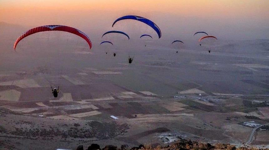 Yama&ccedil; Paraş&uuml;t&uuml;nde Ga&uuml;n Gururu