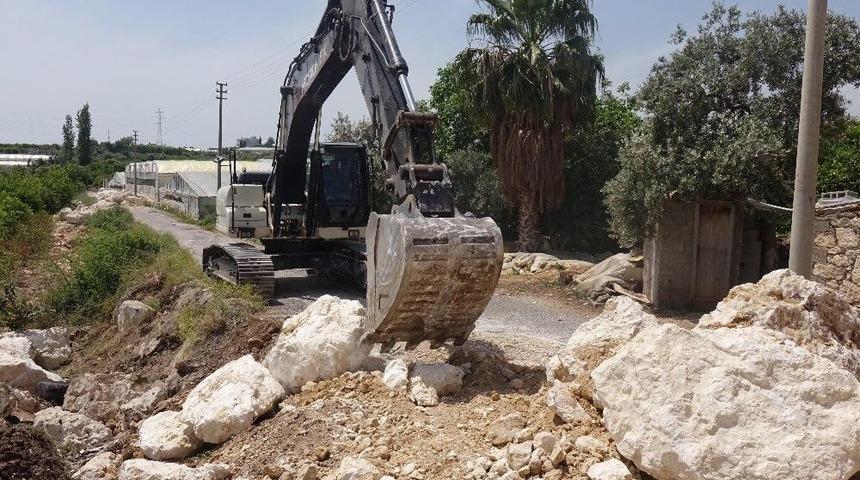 Erdemli Belediyesi, Yeni Yollar A&ccedil;maya Devam Ediyor