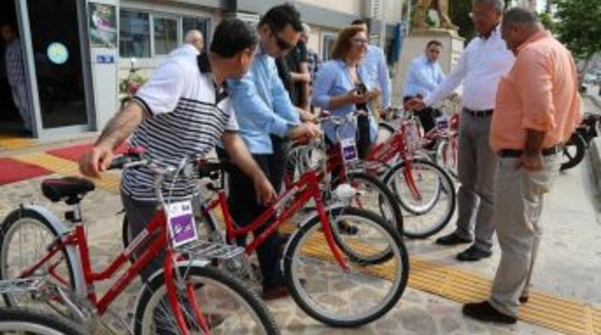 Başkan Tarhan&rsquo;dan Avrupa Bisiklet Yarışması&rsquo;na Bisikletle Destek
