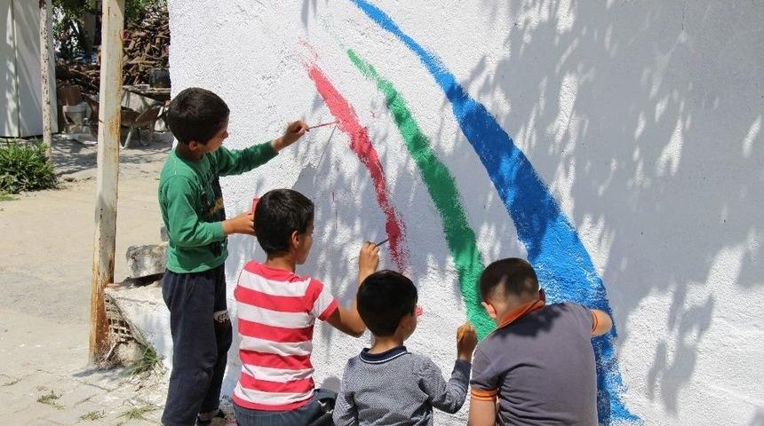 Edebiyat Ş&ouml;lenine Hazırlanan Ağa&ccedil;lı&rsquo;ya &Ccedil;ocuk Eli Değdi