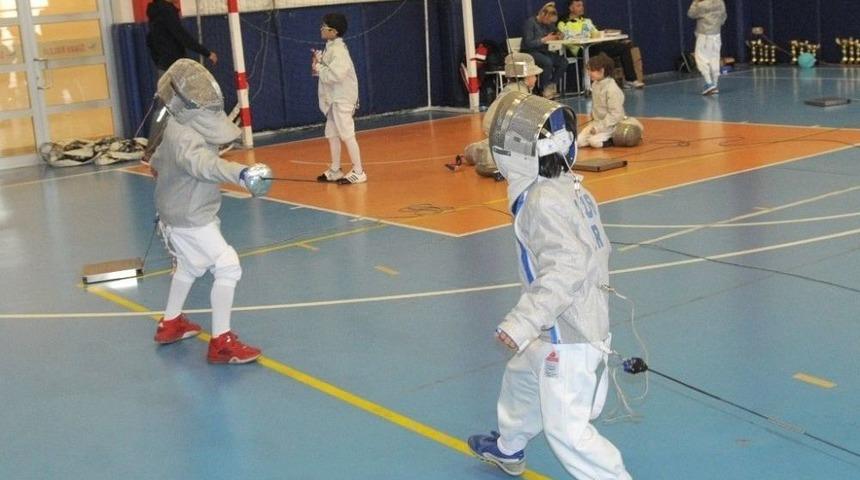 Nil&uuml;fer&rsquo;de Spor Ş&ouml;leni S&uuml;r&uuml;yor