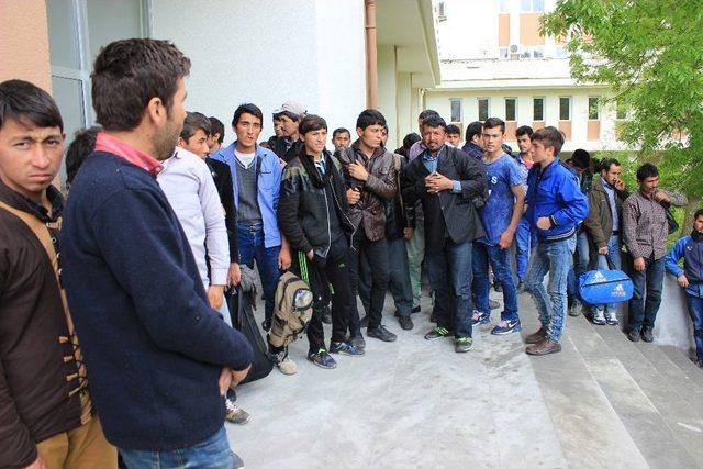 Erzincan’da Yakalanan 90 Mülteci Serbest Bırakıldı