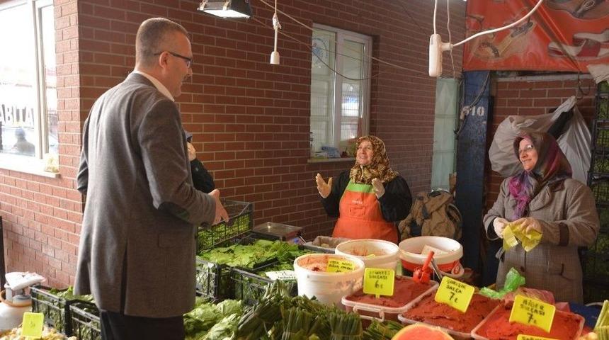 Mobil Başkandan Pazar Yeri Ziyareti