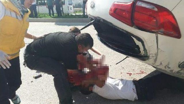 Otomobil,kamyonete &Ccedil;arptı: 4 Yaralı 3