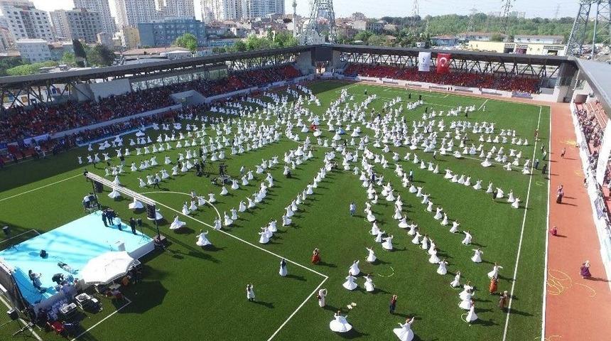 Esenler&rsquo;de 744 &Ouml;ğrenciden Sema G&ouml;sterisi Yapıldı