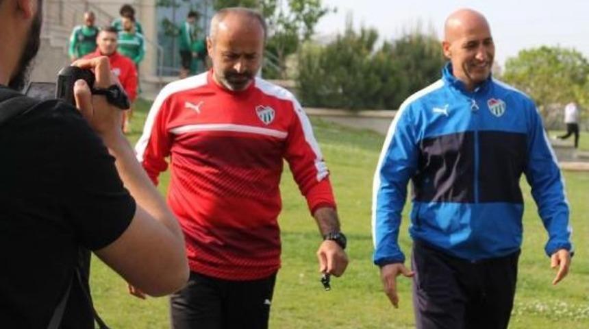 Adnan &Ouml;rnek Bursaspor&rsquo;Da Ilk Antrenmanına &Ccedil;ıktı