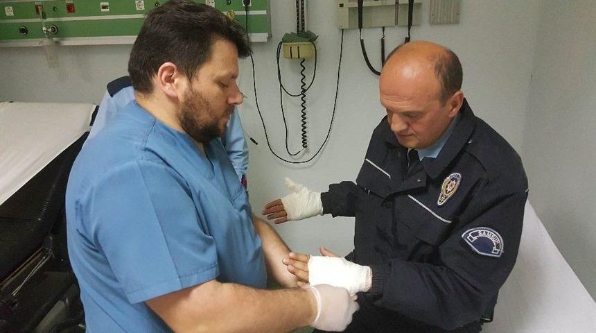 Polisten Ka&ccedil;arken Polisle Birlikte Hastanelik Oldu