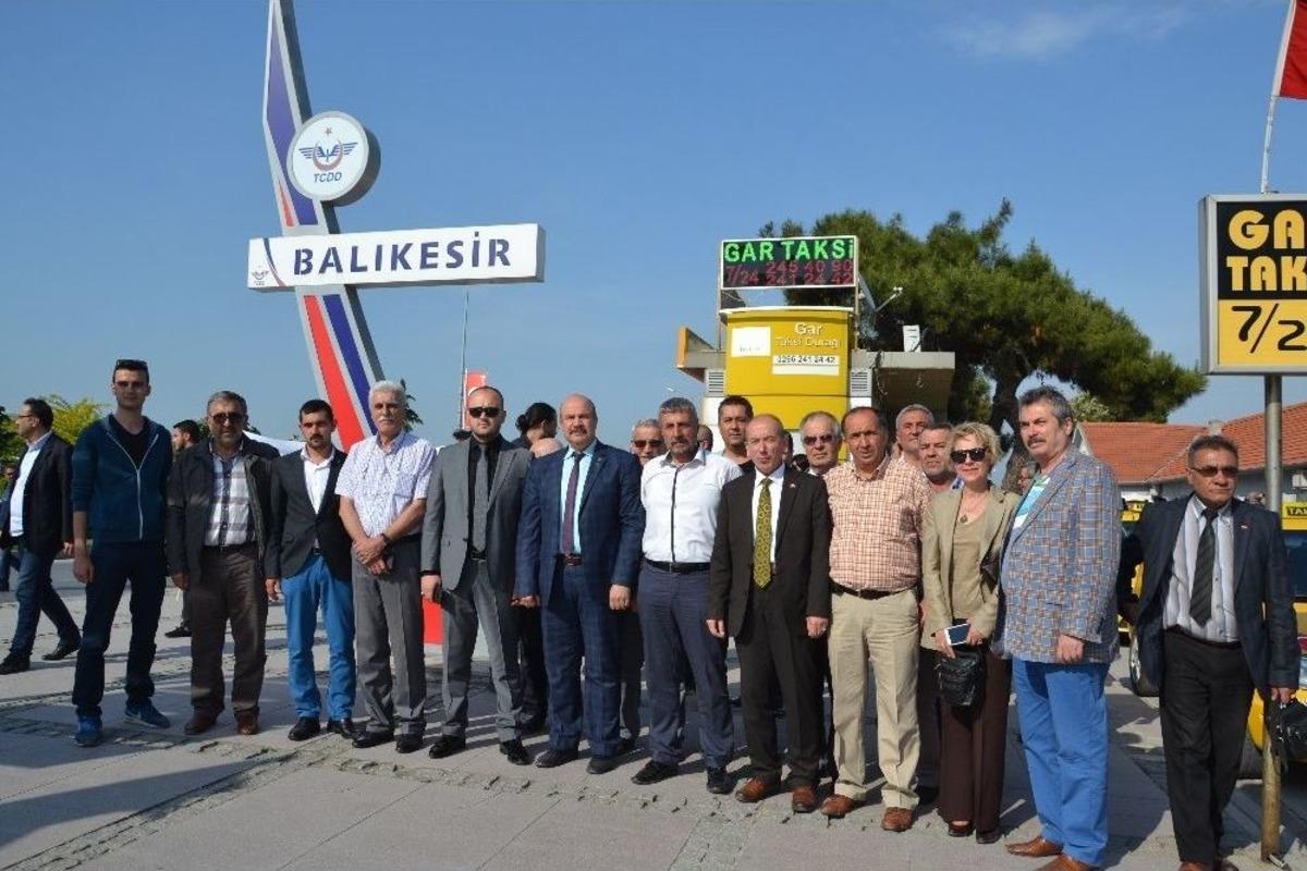 T&uuml;rk&ccedil;&uuml;l&uuml;k G&uuml;n&uuml; Coşkuyla Kutlandı