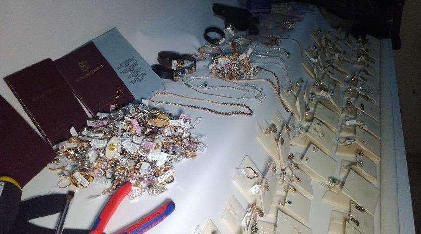 Aydın&rsquo;da Kuyumcu Soyan Kolombiyalılar İstanbul&rsquo;da Yakalandı