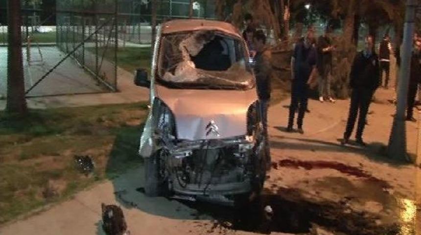Kartal Sahil Yolu'nda Kaza:1 &Ouml;l&uuml;,2 Yaralı