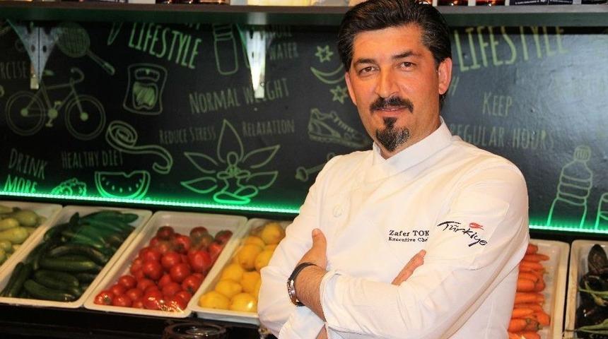 Tavuklara Fısıldayan Şef İzleme Rekoru Kırdı