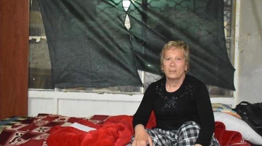 &Uuml;vey Kızı Ger&ccedil;ek Ailesini Bulup Kendisini Terk Edince Sokakta Kaldı