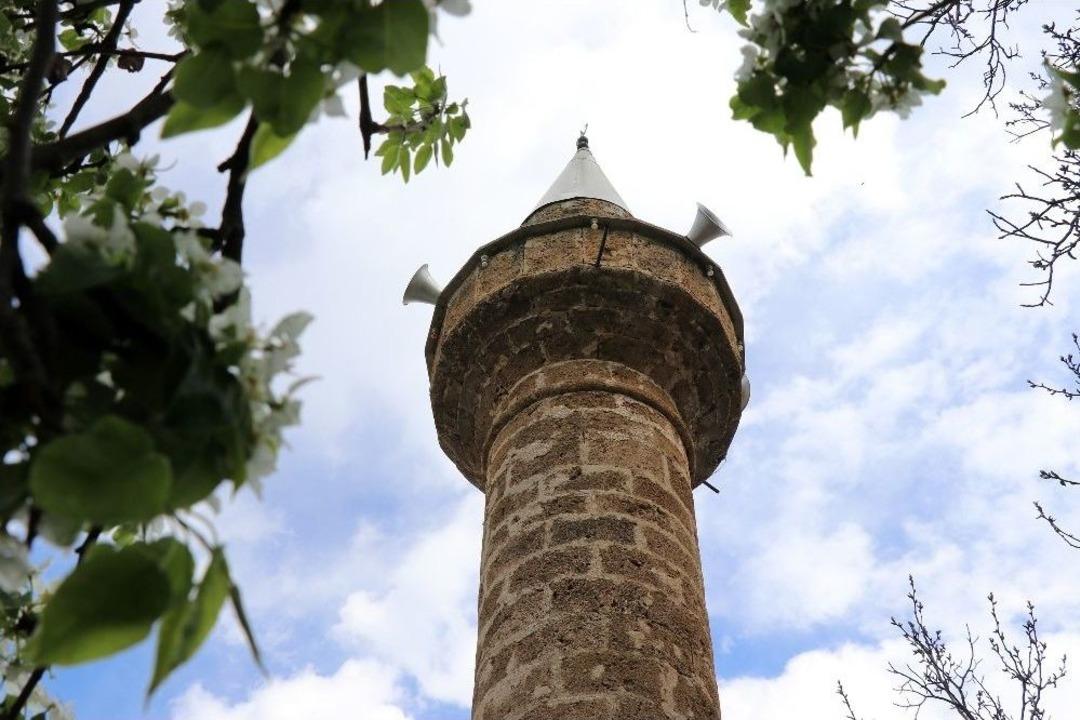 600 Yıllık Caminin İlgin&ccedil; &Ouml;zellikleri