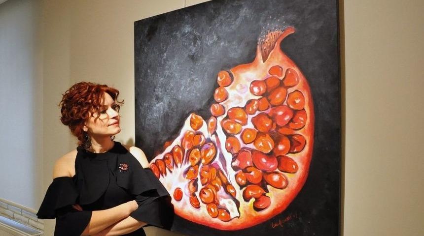 Luna T&uuml;lay Okan, &ldquo;bahar İmgeleri&rdquo; Resim Sergisini A&ccedil;tı