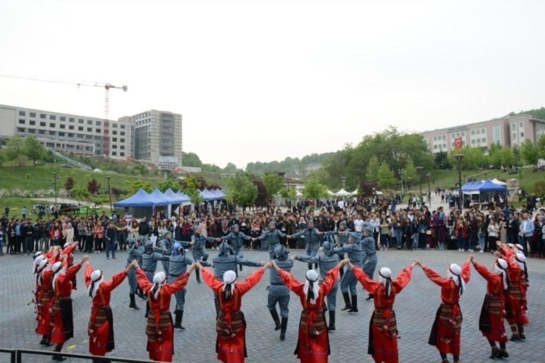 D&uuml;zce &Uuml;niversitesi 2. Bilim K&uuml;lt&uuml;r Ve Sanat G&uuml;nleri Başladı