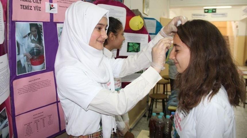 &Ouml;ğrencilerden Doğal Y&uuml;z Temizleyici