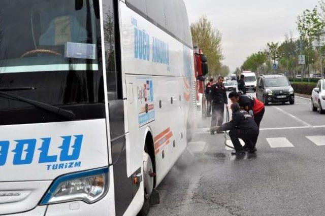 Yolcu Otobüsündeki Yangın Korkuttu