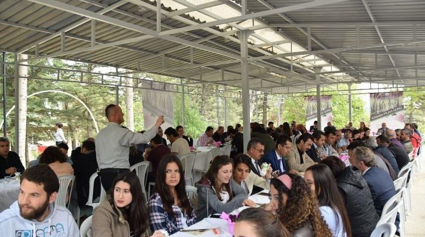 &Uuml;niversite &Ouml;ğrencilerine Konuralp Pirincinin Lezzeti Tanıtıldı