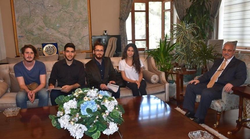 Vali G&uuml;ven&ccedil;er Konuklarını Ağırladı