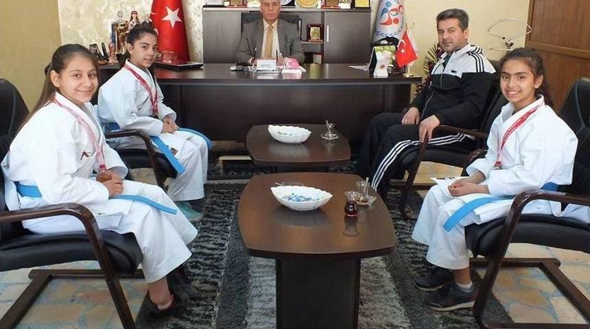 Şampiyon Karatecilerden Remzi Arkaltı&rsquo;ya Ziyaret