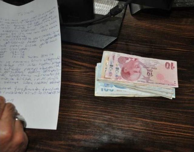 Asgari Ücretli Işçi, Bulduğu Parayı Polise Teslim Etti