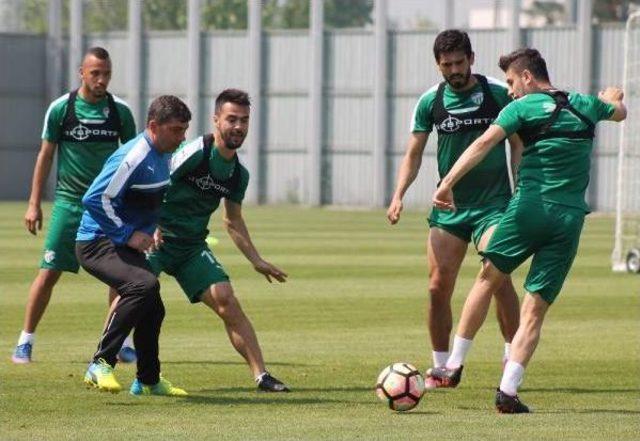 Bursaspor'da Çaykur Rizespor Hazırlıkları Sürüyor