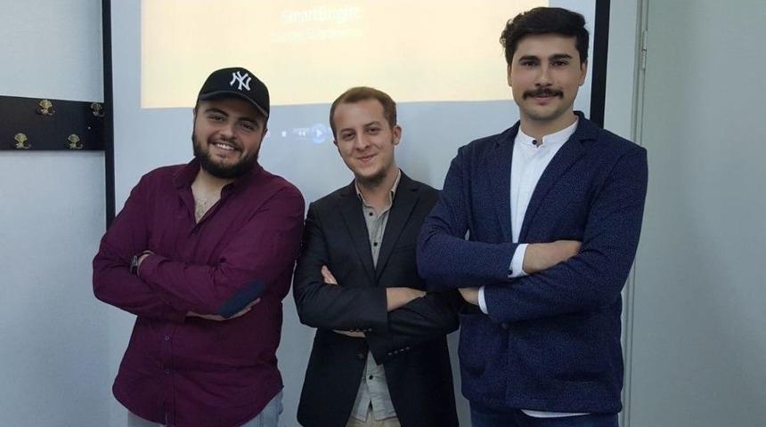 Sd&uuml;&rsquo;l&uuml; &Ouml;ğrenciler Silikon Vadisi Yolcusu