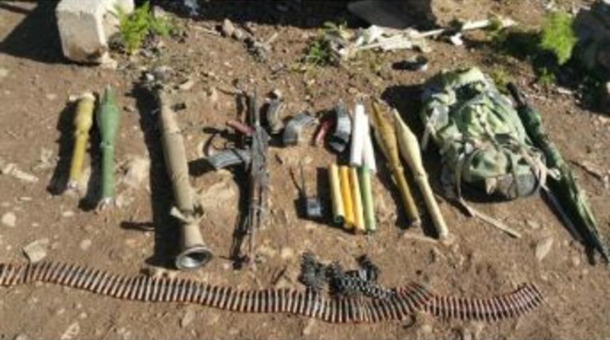 &Ccedil;ukurca'da &Ccedil;atışma; 2 Pkk'lı &Ouml;ld&uuml;r&uuml;ld&uuml;, 7 Asker Yaralandı (2)