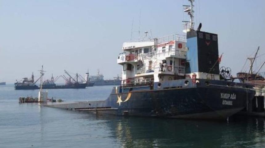 Kartal'da Gemi Batıyor (1)