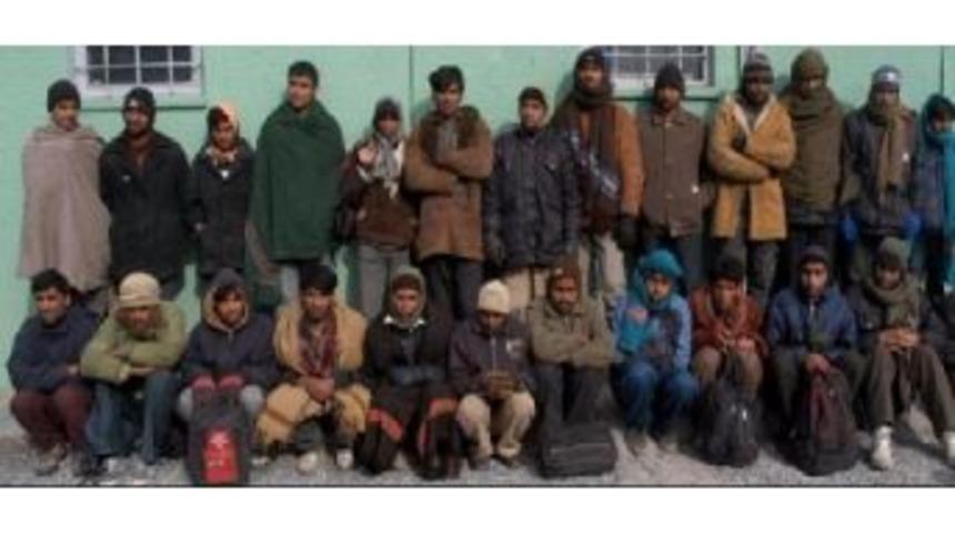 Başkale&rsquo;De Afganistan Uyruklu 36 Ka&ccedil;ak Yakalandı