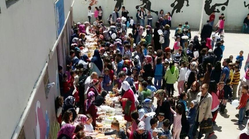 Okul Kermesine Yoğun İlgi