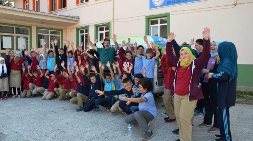 Hayvansever Oyuncu Biga&rsquo;da Eğitim Verdi