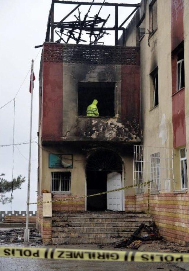 Aladağ'daki Kız Yurdunda Yanan12 Can Için 7 Şüpheliye 15'er Yıl Hapis Istemi