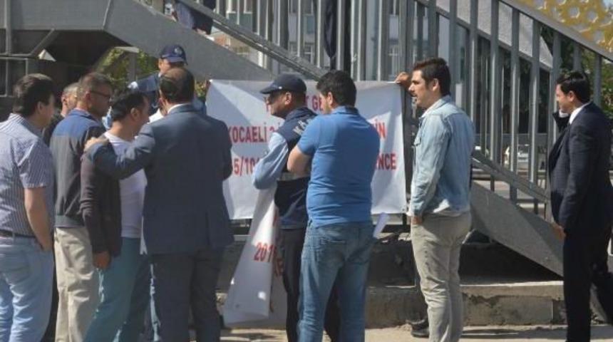 Evinin I&ccedil;i G&ouml;z&uuml;kt&uuml;ğ&uuml; I&ccedil;in &Uuml;st Ge&ccedil;it Yıkılacak