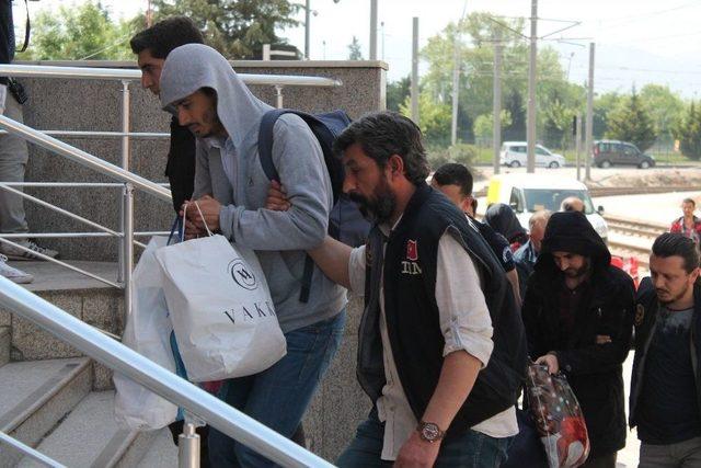 Kocaeli’de Fetö/pdy Operasyonu: 8 Kişi Adliyede 1