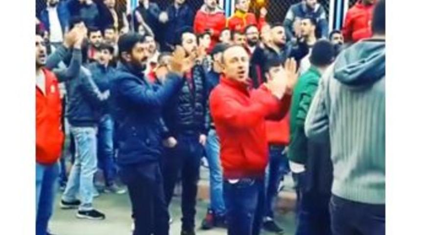 Evkur Yeni Malatyaspor&rsquo;a Havaalanında Olaylı Karşılama