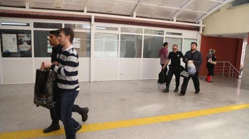 Fet&ouml; Ş&uuml;phelisi Eski T&uuml;bitak &Ccedil;alışanları Adliyede