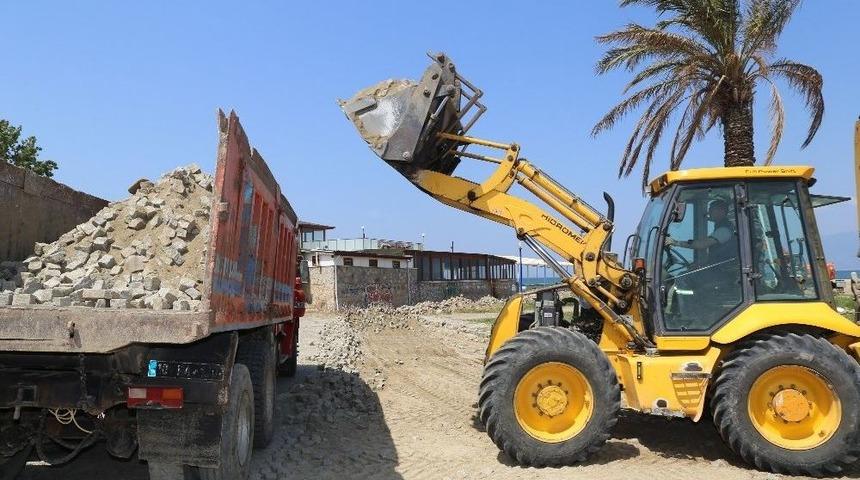 Burhaniye Engelleri Aşıyor Projesi’nde Peyzaj Düzenlemesi Başladı